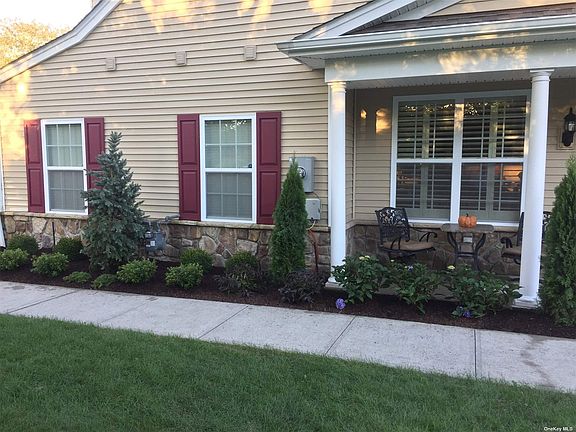 3rd image of 4 Radley Ct