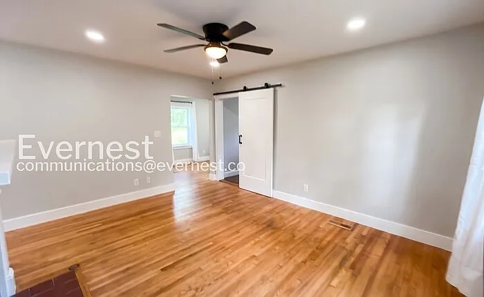 306 Red Oak Dr — Photo 5