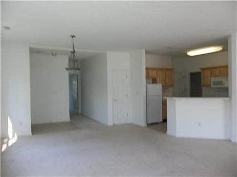5th image of 615 N Grant St