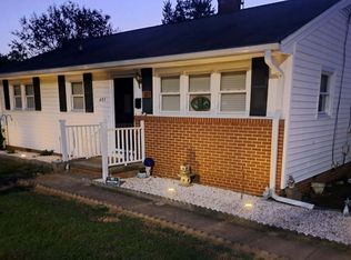 405 N 9th St, Mebane, NC 27302