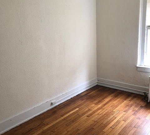 4th image of 244 Grant St APT 1
