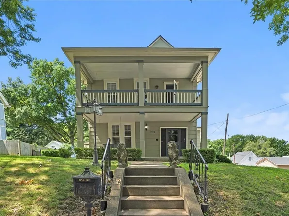 1000 S Broadway St, Leavenworth, KS 66048
