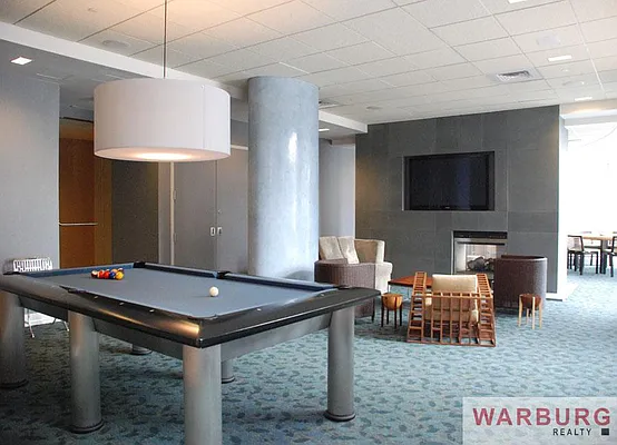 Sold by Warburg | media 6