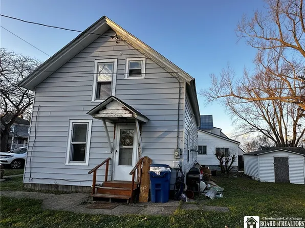 118 Woodrow Ave, Dunkirk, NY 14048