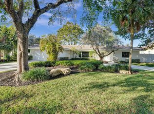 5 Gatehouse Rd, Sea Ranch Lakes, FL 33308