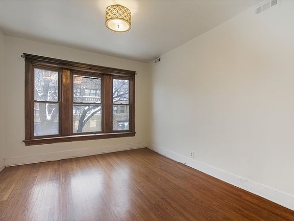 2nd image of 4000 N Southport Ave #2NZ