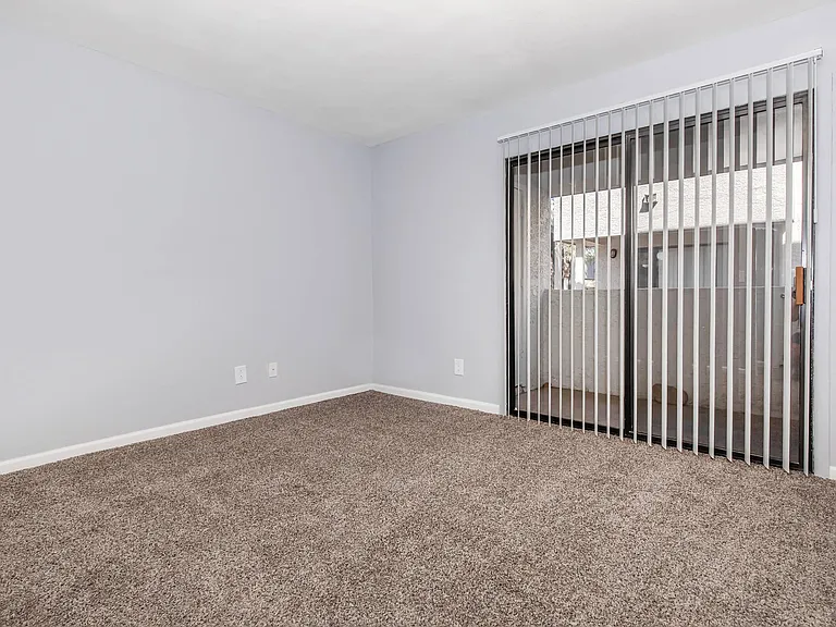 Park Terrace Apartments — Photo 41