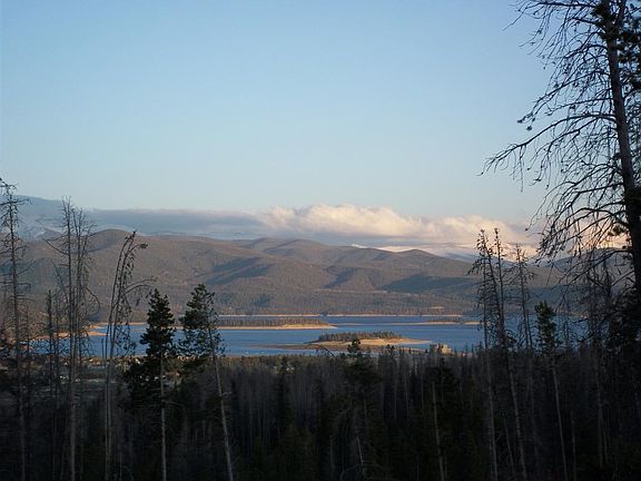 Lake and Mountain Views!
