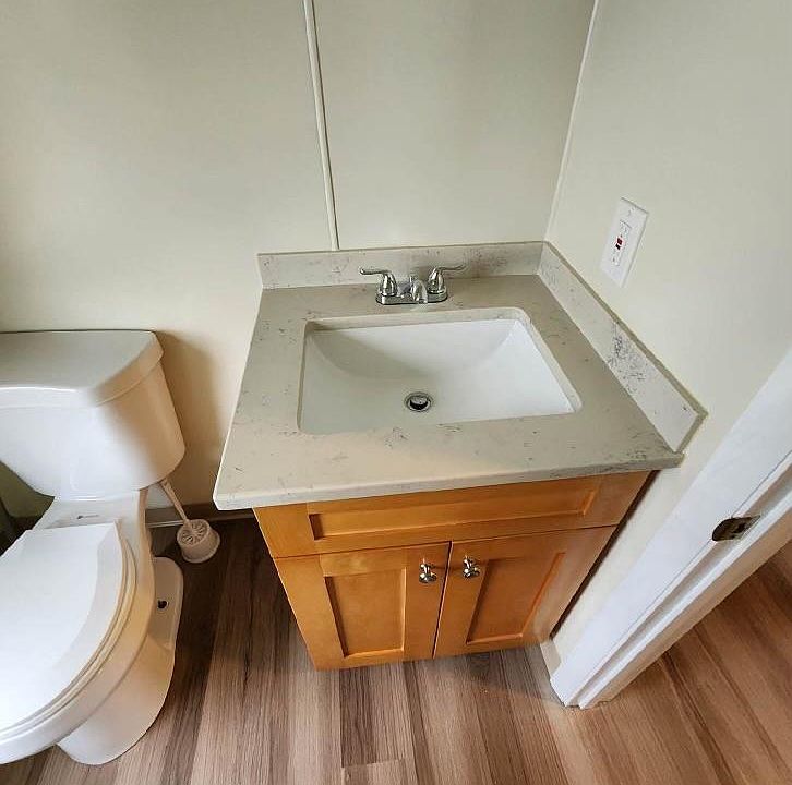2nd image of 22 W Britannia St APT 3