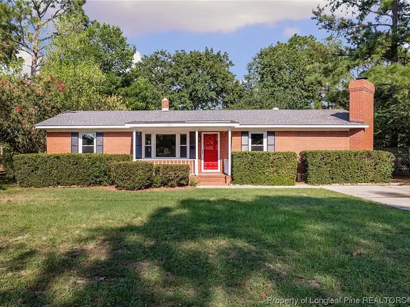 1929 Wayne Ln, Fayetteville, NC 28304