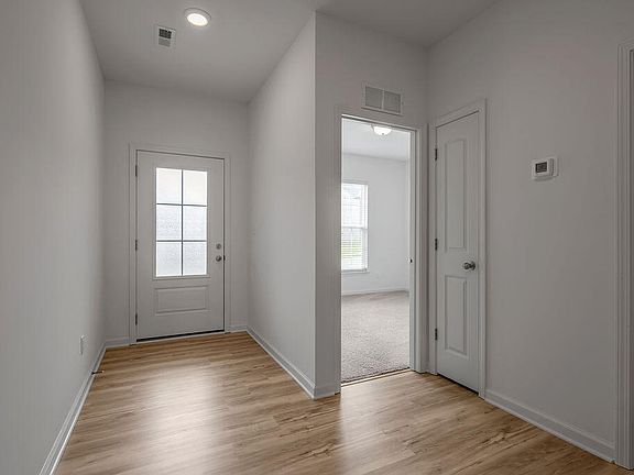 2nd image of 113 Strawberry Ln