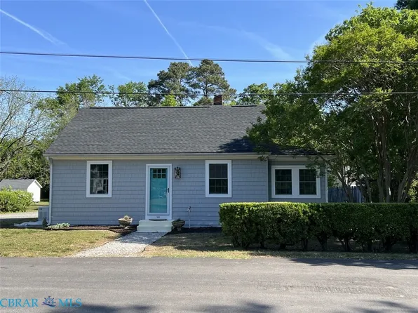 141 Marston Ave, Urbanna, VA 23175