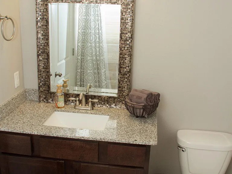1575 S Brooks Ave — Photo 15