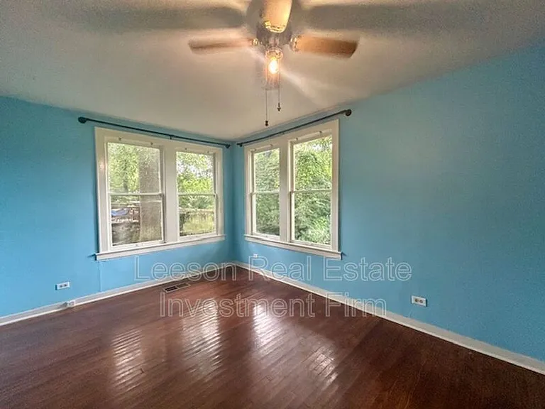 3345 Alexander Ave — Photo 3