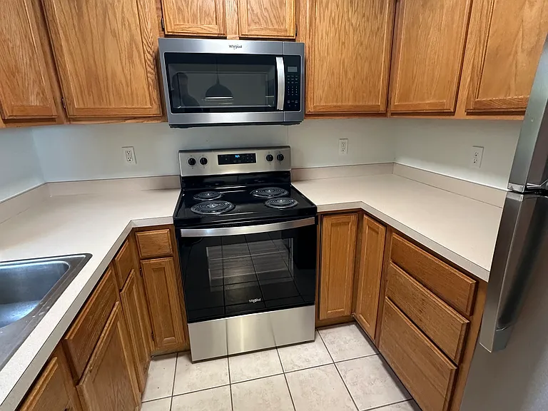 3127 N Kensington Ct — Photo 11