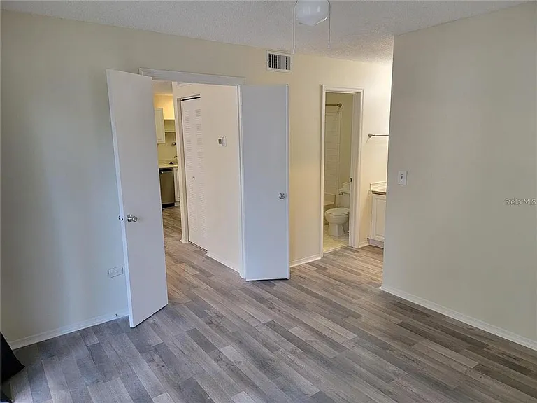 4211 Chatham Oak Ct #113 — Photo 8