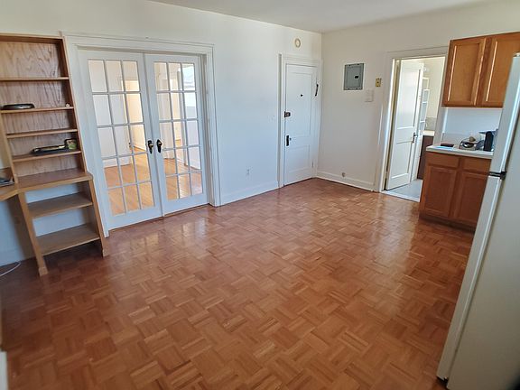 4th image of 150-43 11th Ave