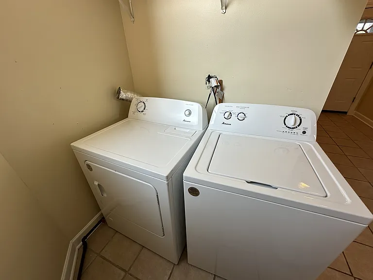 4879 N Lincoln Ave #2 — Photo 8