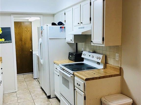 5th image of 714 Tiger Blvd APT B