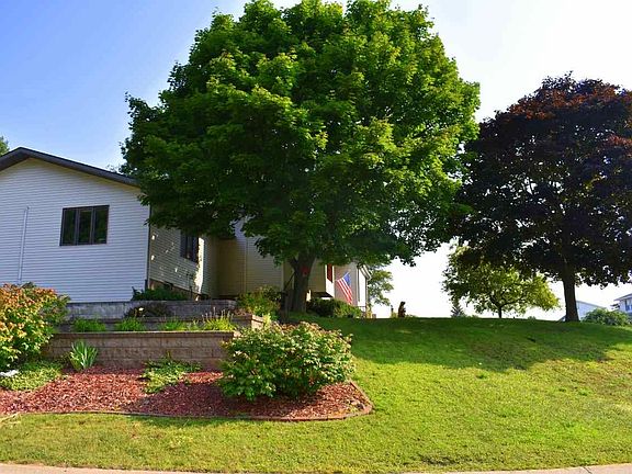 4th image of 1760 Altamont St