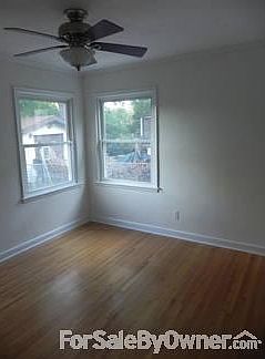 5th image of 638 Warwick St