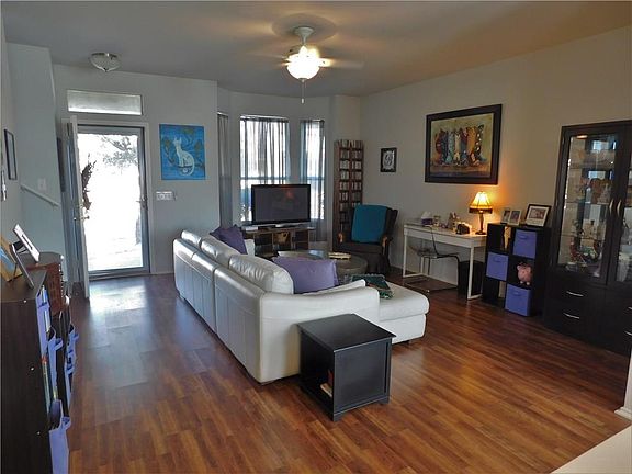 3rd image of 907 Greene Way