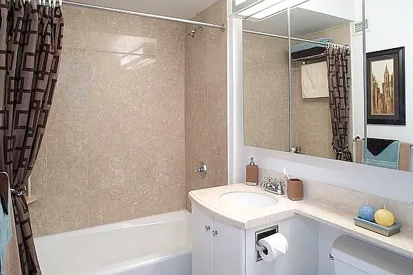 150 E 44th St #45D — Photo 10