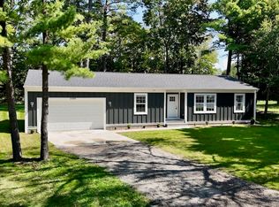2588 E Greendale Dr, Saginaw, MI 48603