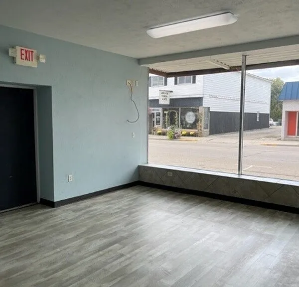 110 S Main St — Photo 5