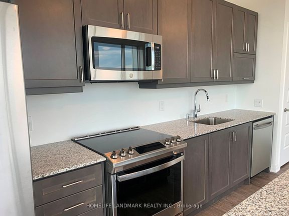 2nd image of 95 Dundas St W #502