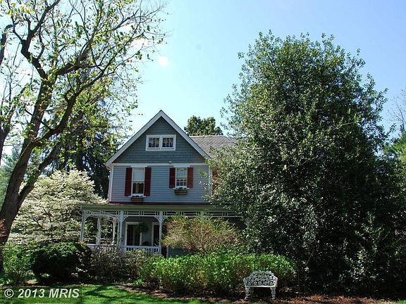 3rd image of 10216 Kensington Pkwy