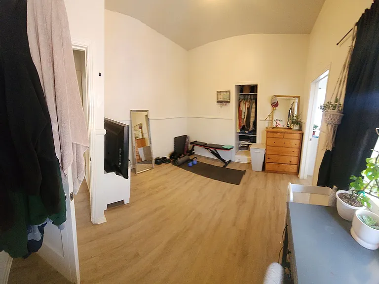 550-554 556 Foothill Blvd — Photo 47