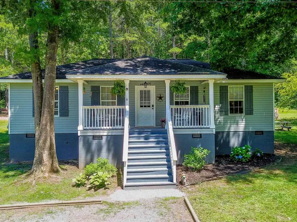 69 Road 1907, Collinsville, AL 35961