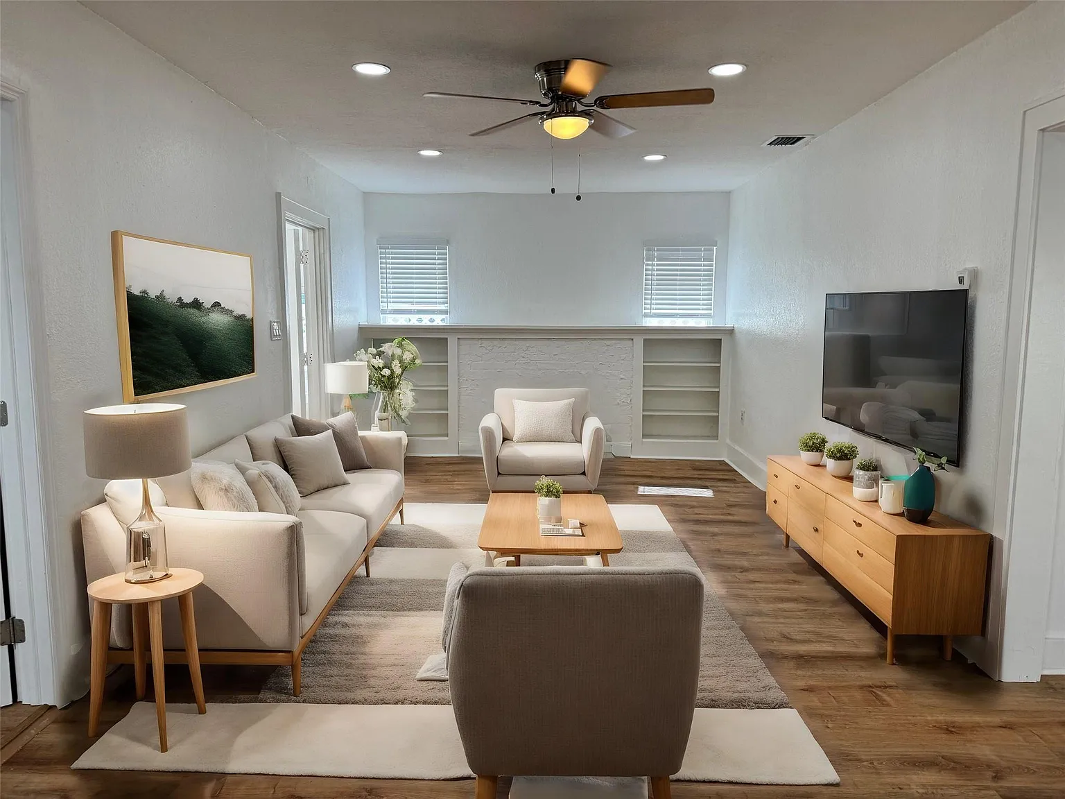 4 bed, 2.0 bath, 1404 sqft, $3,150 — Photo 1