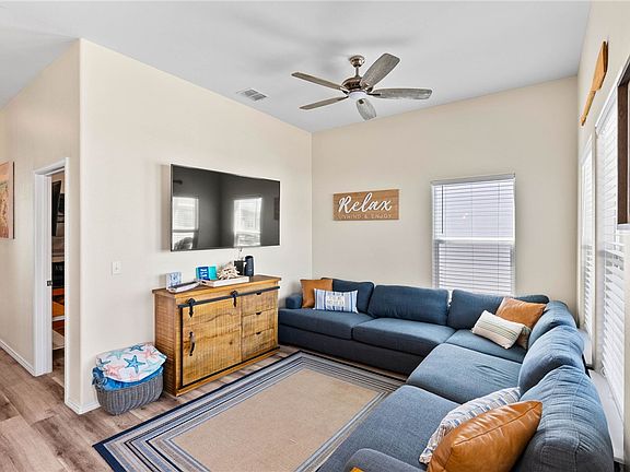5th image of 107 Caledonia Dr