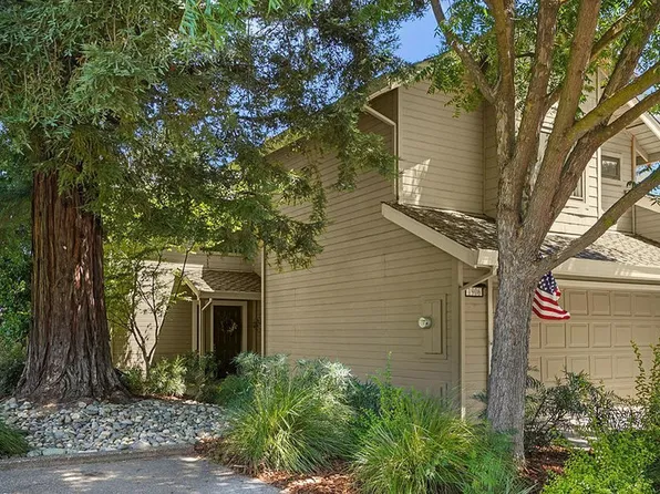 1906 University Park Dr, Sacramento, CA 95825