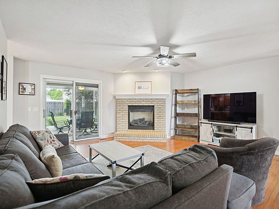 4th image of 809 Lavender Dr