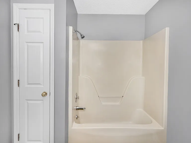 2904 McDonald Dr SW #1 — Photo 16