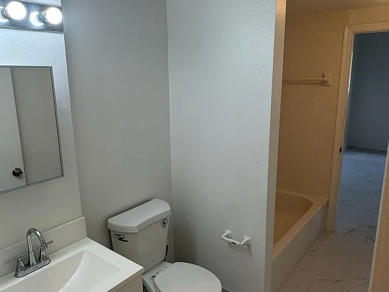 3221 Sabal Palm Mnr #105 — Photo 17