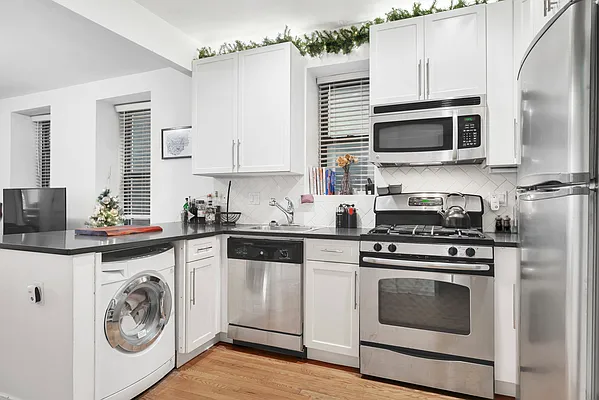 Rented by Corcoran | media 21