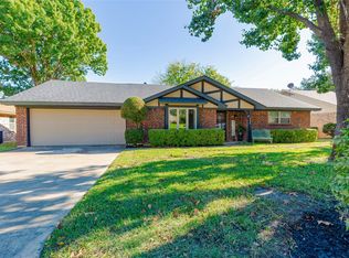 5532 Shady Meadow St, North Richland Hills, TX 76180