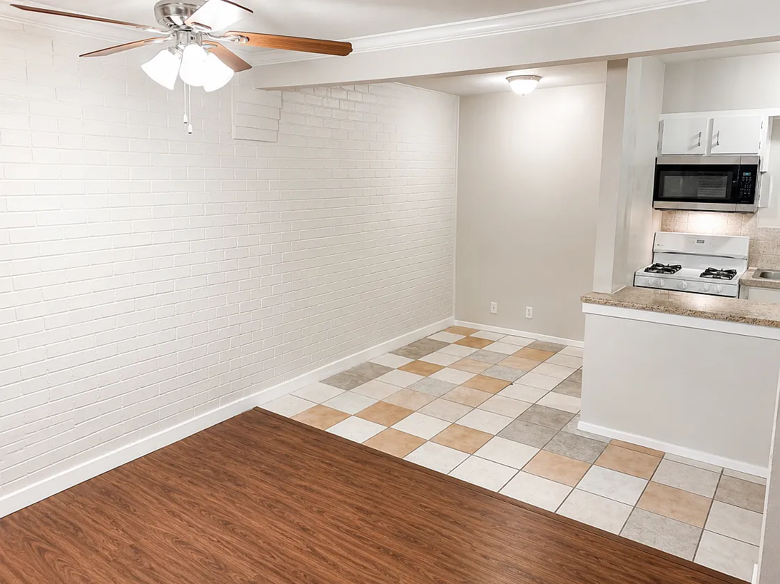 1 bed, 560 sqft, $925 — Photo 2