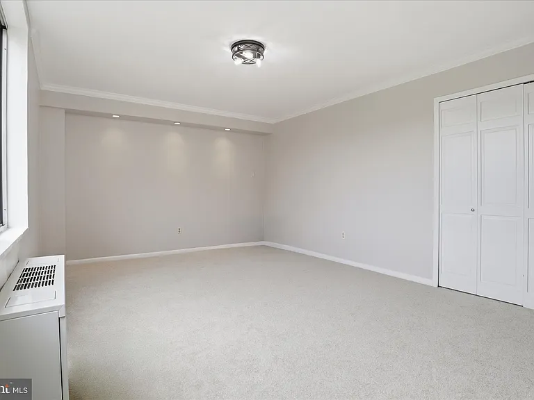6641 Wakefield Dr #703 — Photo 35