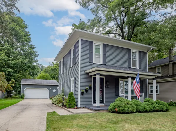 8859 Gull Rd, Richland, MI 49083