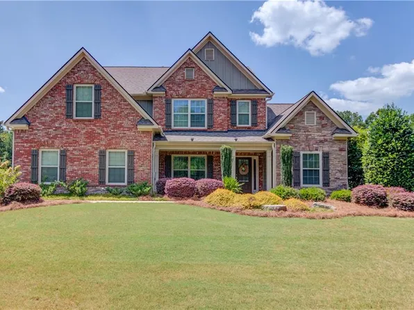 1433 Henderson Ridge Ln, Loganville, GA 30052