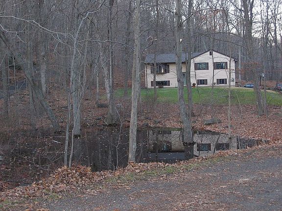 537 North Georges Hill