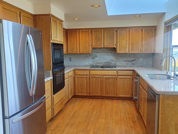 5th image of 4622 175th Ave SE