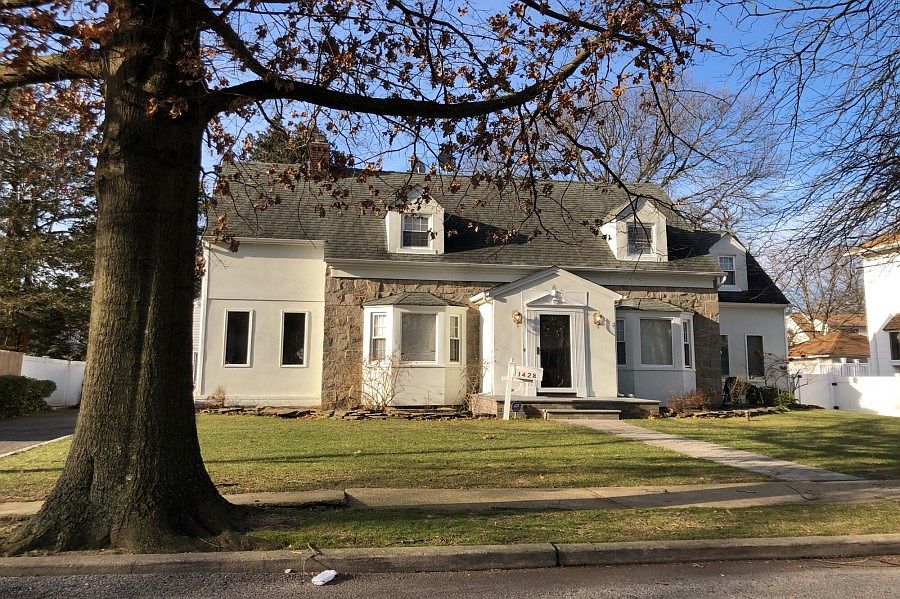1st image of 1428 Berkley St