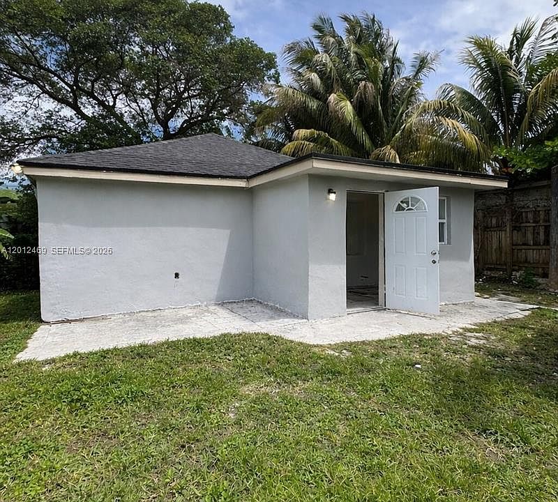 1st image of 1861 NW 112th St