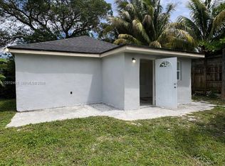 Queens Park, Miami, FL 33167